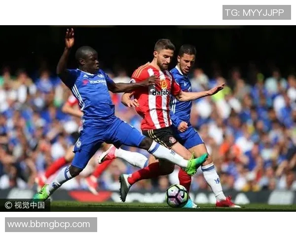 坎特：从球场巨星到社会活动家的多重身份与影响力探讨